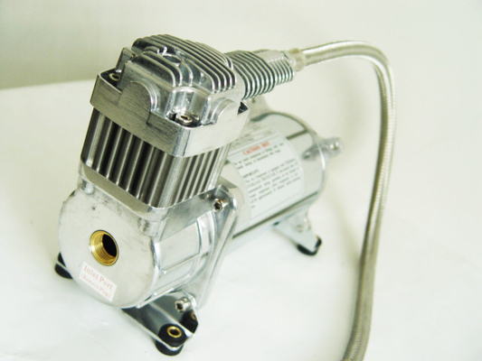 Un bon prix. 1 / 4' » compresseur 12v et réservoir simples du compresseur 200psi de suspension de tour d'air en ligne