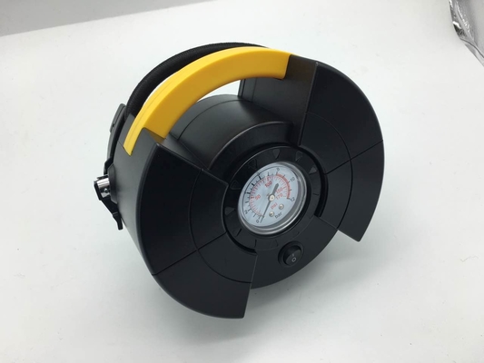 Compresseur de gonfleur d'air de voiture de DC12V avec la mesure pour la couleur de pneus, noire et jaune différente