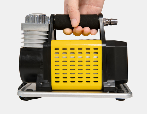 Pneumatique de voiture portable DC12V en métal avec manomètre et tuyau métallique