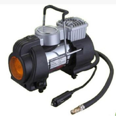 Un bon prix. 3 dans 1 pompe métal-air, compresseur de l'air 12v portatif avec la lampe en ligne