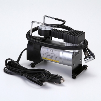 Un bon prix. Petit noir métal-air du compresseur 140psi et pompe argentée pour la voiture en ligne