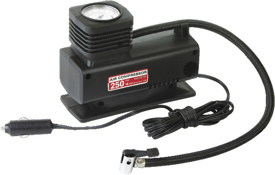 Un bon prix. Noir en plastique à portée de la main le long du compresseur d'air de voiture du voyage DC12V pour différents pneus en ligne