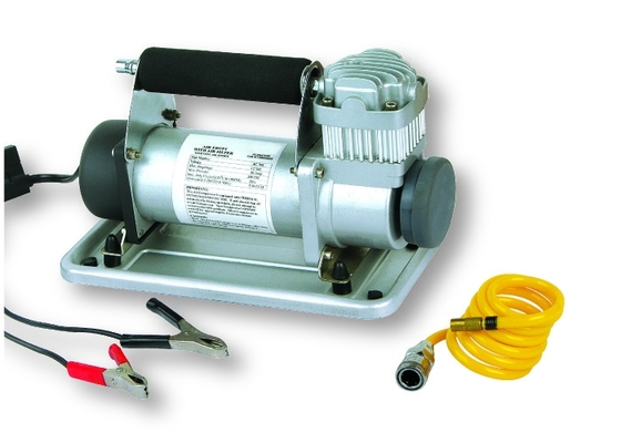 Un bon prix. Compresseur d'air pour voiture lourde métal pour camion tout-terrain 4x4 Haute pression Compresseur d'air argenté gonfleurs de pneus de voiture en ligne