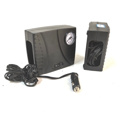 Un bon prix. Compresseur d'air de voiture en plastique DC12v à forte puissance avec jauge numérique en ligne