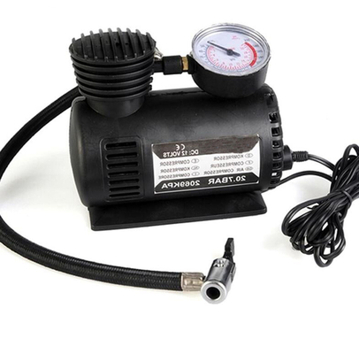 Un bon prix. Compresseur d'air portatif de camion pour des pneus, gonfleur électrique de pneu de tour d'air en ligne
