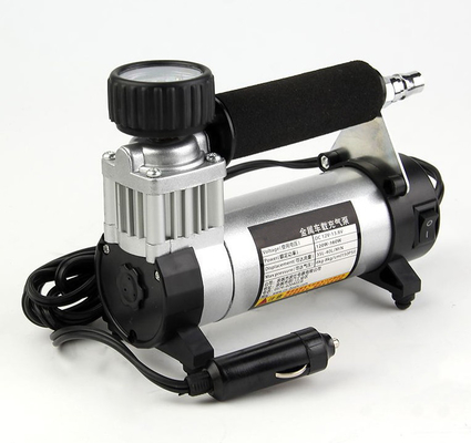 Un bon prix. Compresseur d'air portatif de voiture avec la pompe de voiture de l'allumeur 140PSI de cigarette en ligne